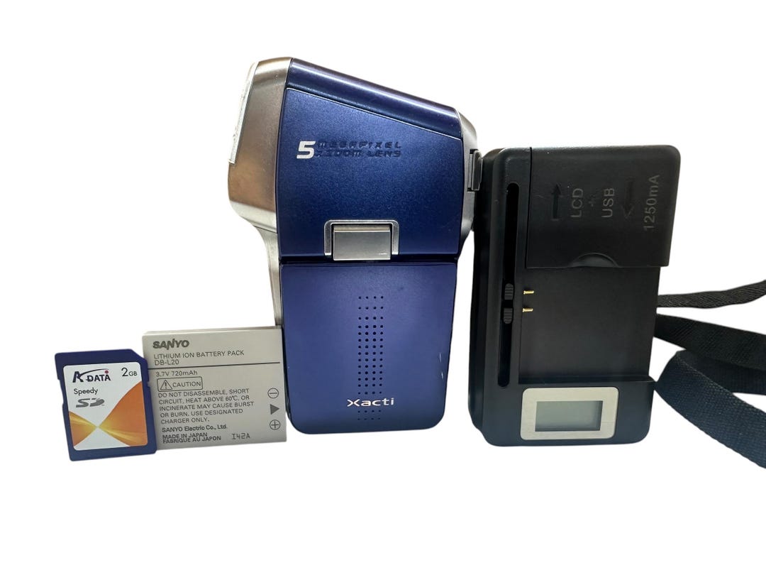 Sanyo Xacti VPC-C5 Full HD Mpeg4 Camcorder Digital Camera Handycam