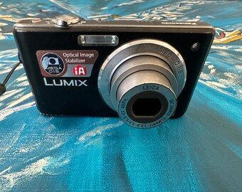 Panasonic Lumix DMC-FS6 Japón Cámara digital de 8,1 MP Zoom óptico 4x Batería compacta de ion de litio Detección de rostro Estabilización óptica de imagen