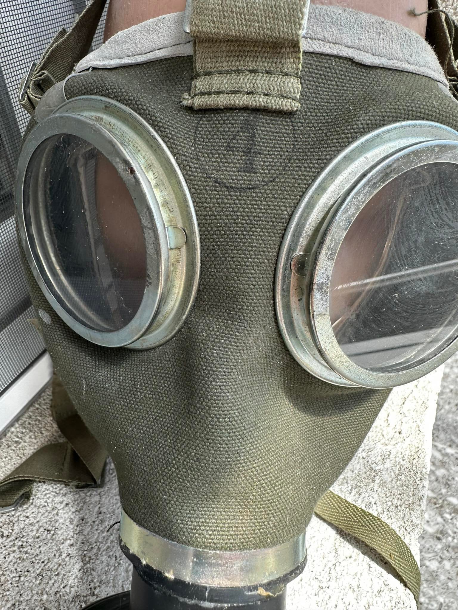 Vintage Military Army New Gas Mask Rare Unique Solder Equipment Filter Size  4 
