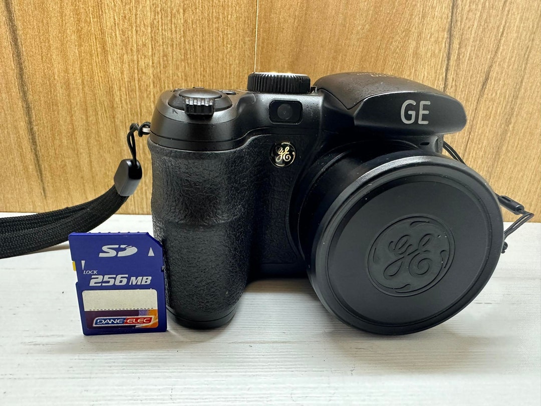 General Electric X500 Digital Camera Compact 16 MP 15X Wide Optical