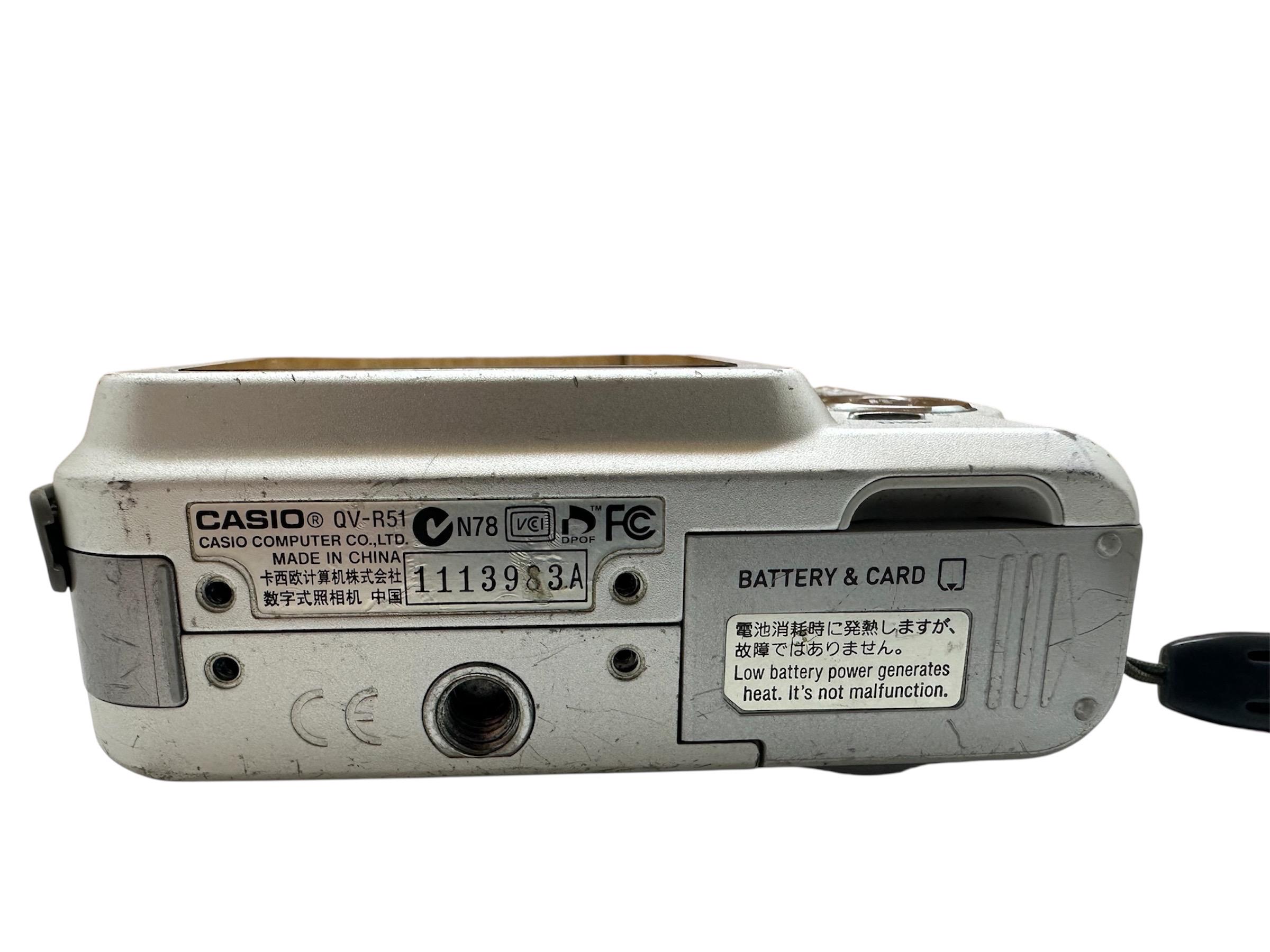 カシオ QV-R51 デジタルカメラ 5MP 3倍光学ズーム コンパクト 単3電池