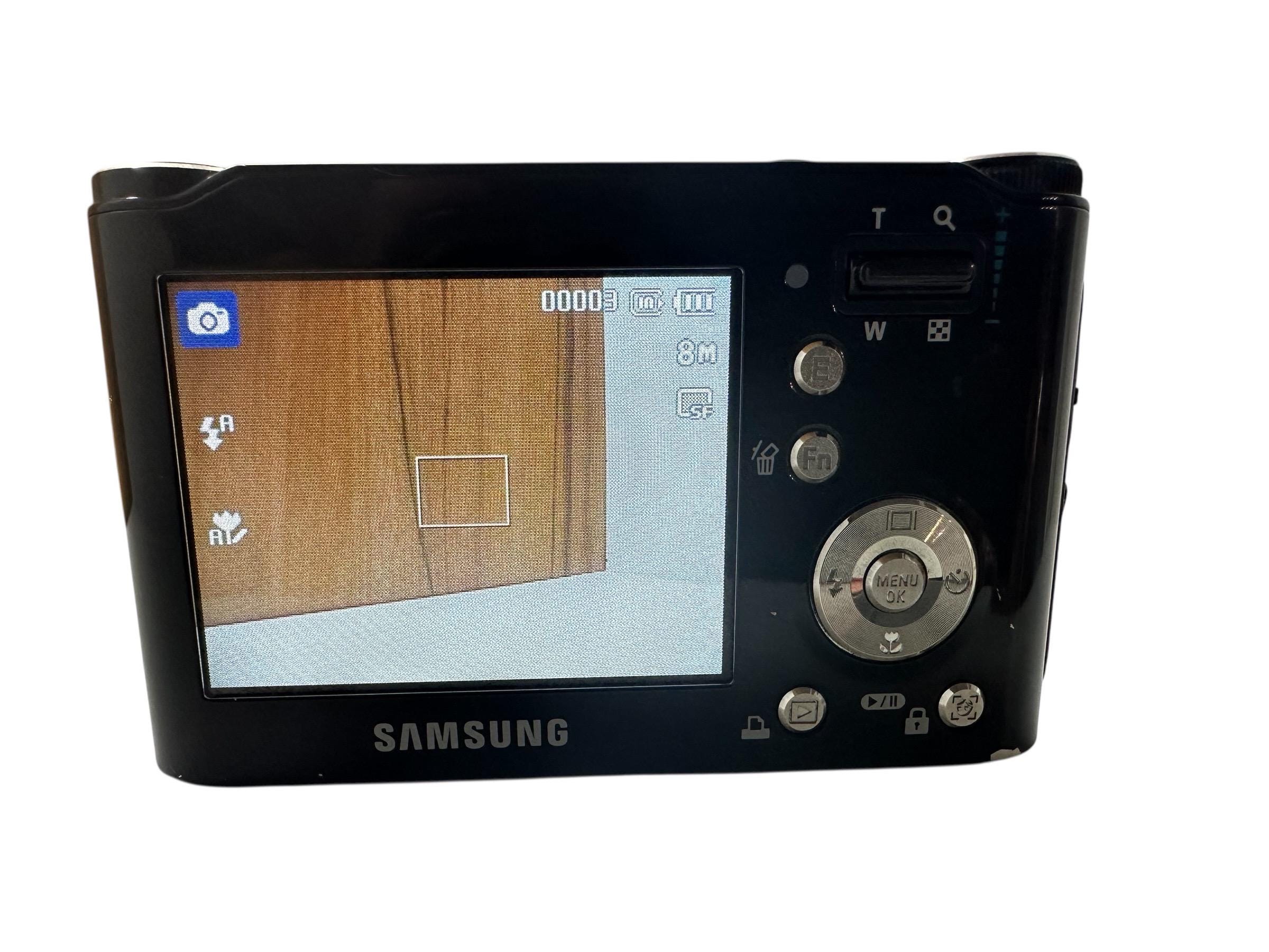 Samsung NV4 Metal Digital Camera Compact 8.2 Mp 3x Optical Zoom