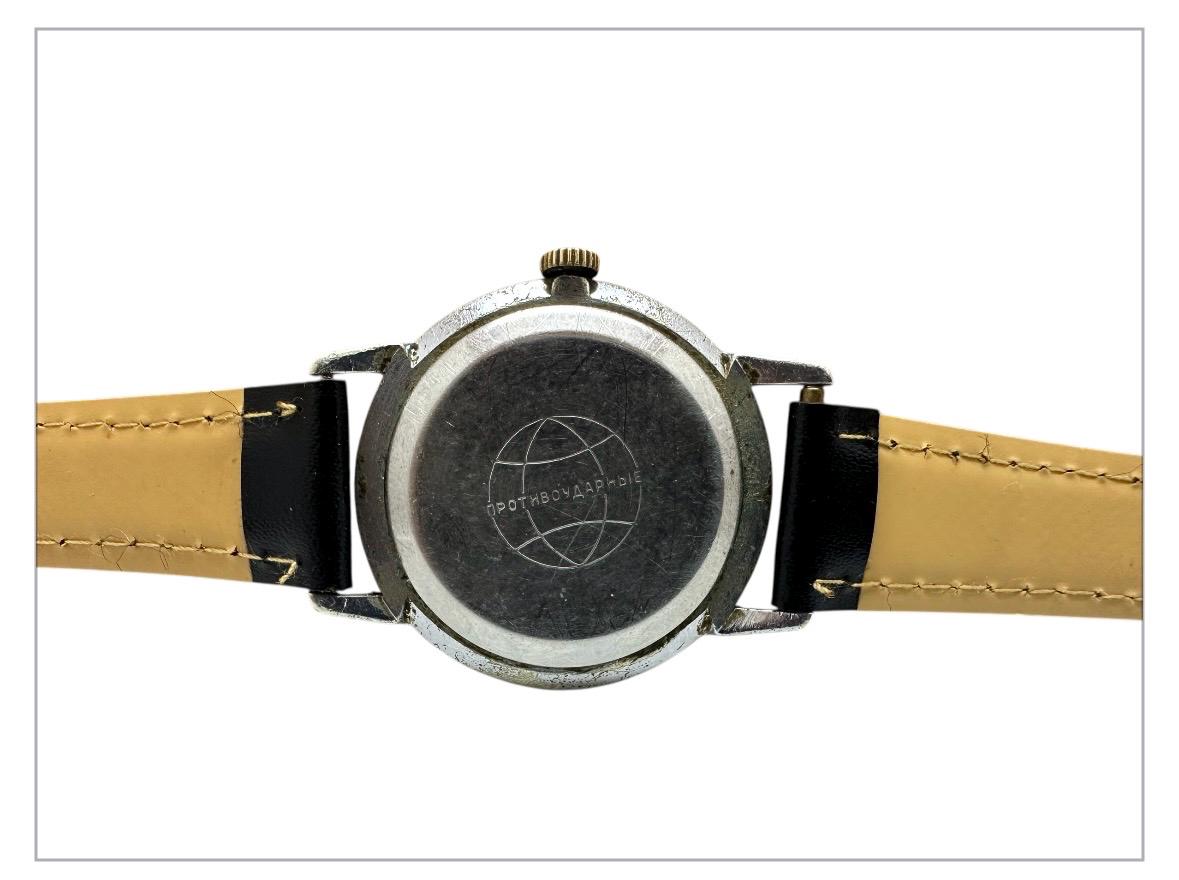 Vintage Unique Wrist Watch Raketa Made in USSR 16 Jewels Automatic ...