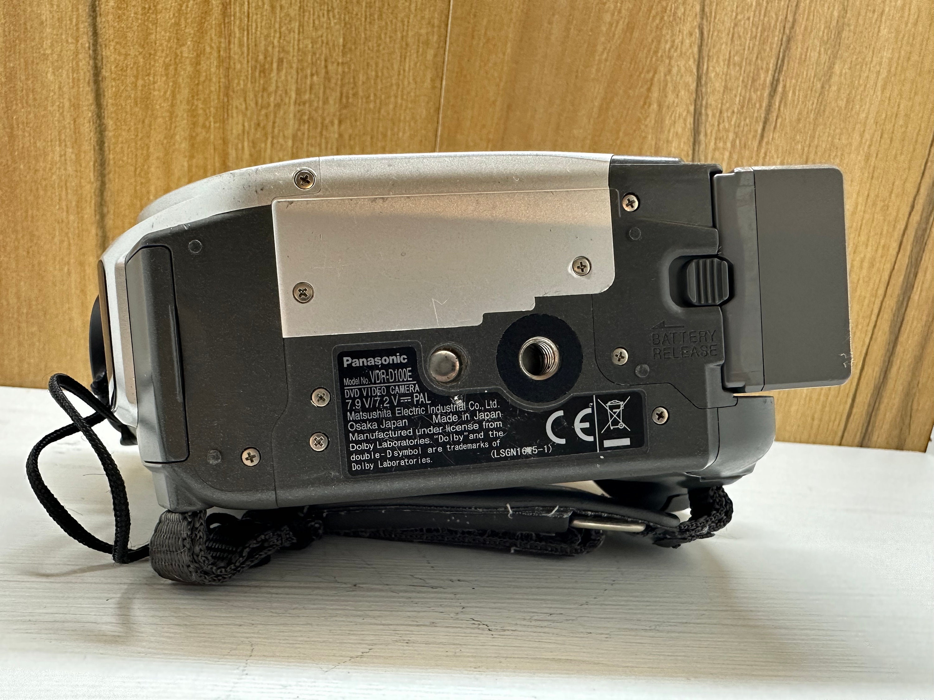 Panasonic DVD VDR D100E Video Camera 30X Optical Zoom Japan +