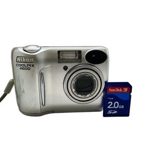 Nikon CoolPix 4600 Digital Camera 4 MP 3X Optical Zoom Red Eye Fix Compact