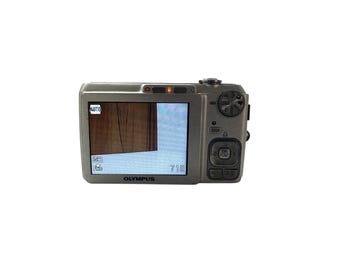 Olympus X-845 Digital Camera Ultracompact 8 MP 5X Optical Zoom