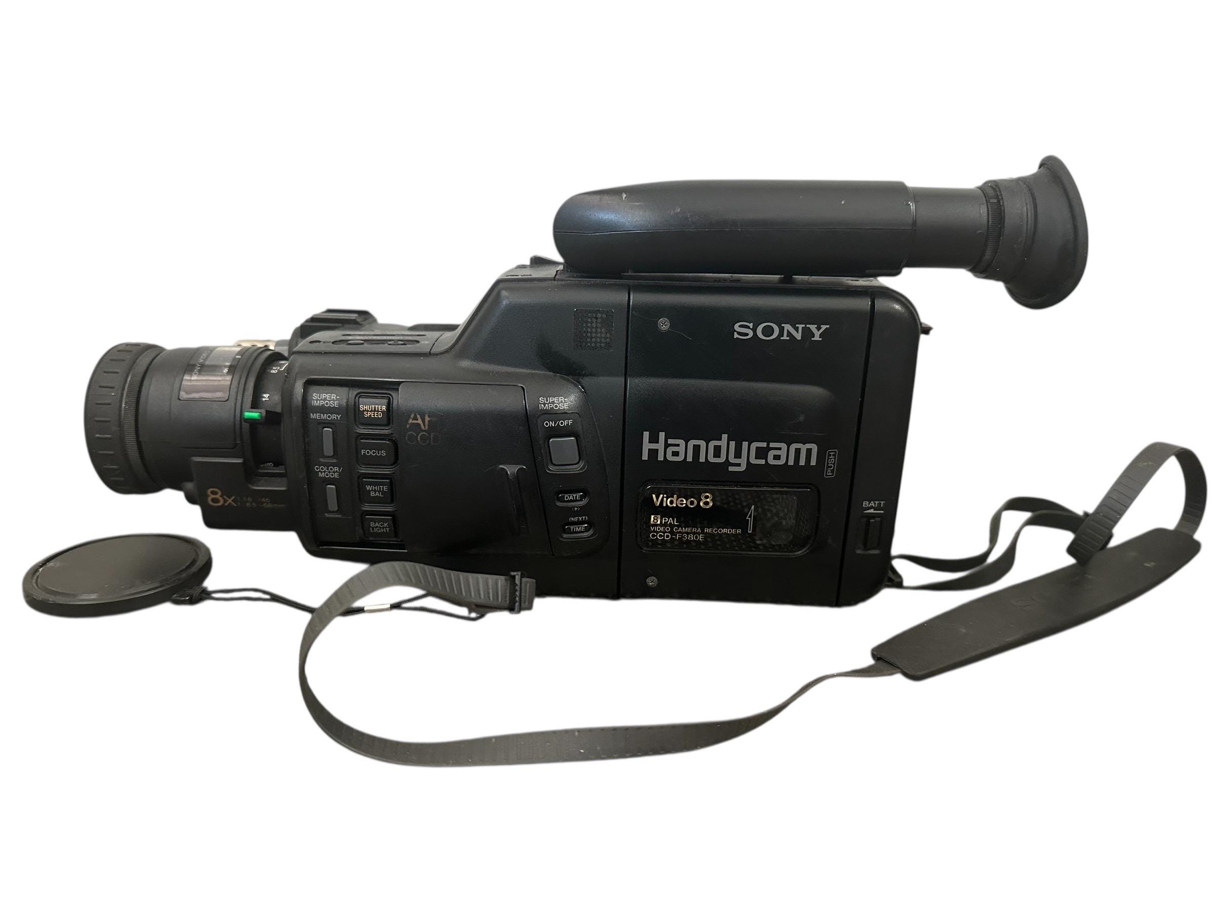 SONY Handyam ビデオカメラレコーダー 8 CCD-F340 レトロ SONY Handyam ビデオカメラレコーダー 8 CCD-F340 レトロ
