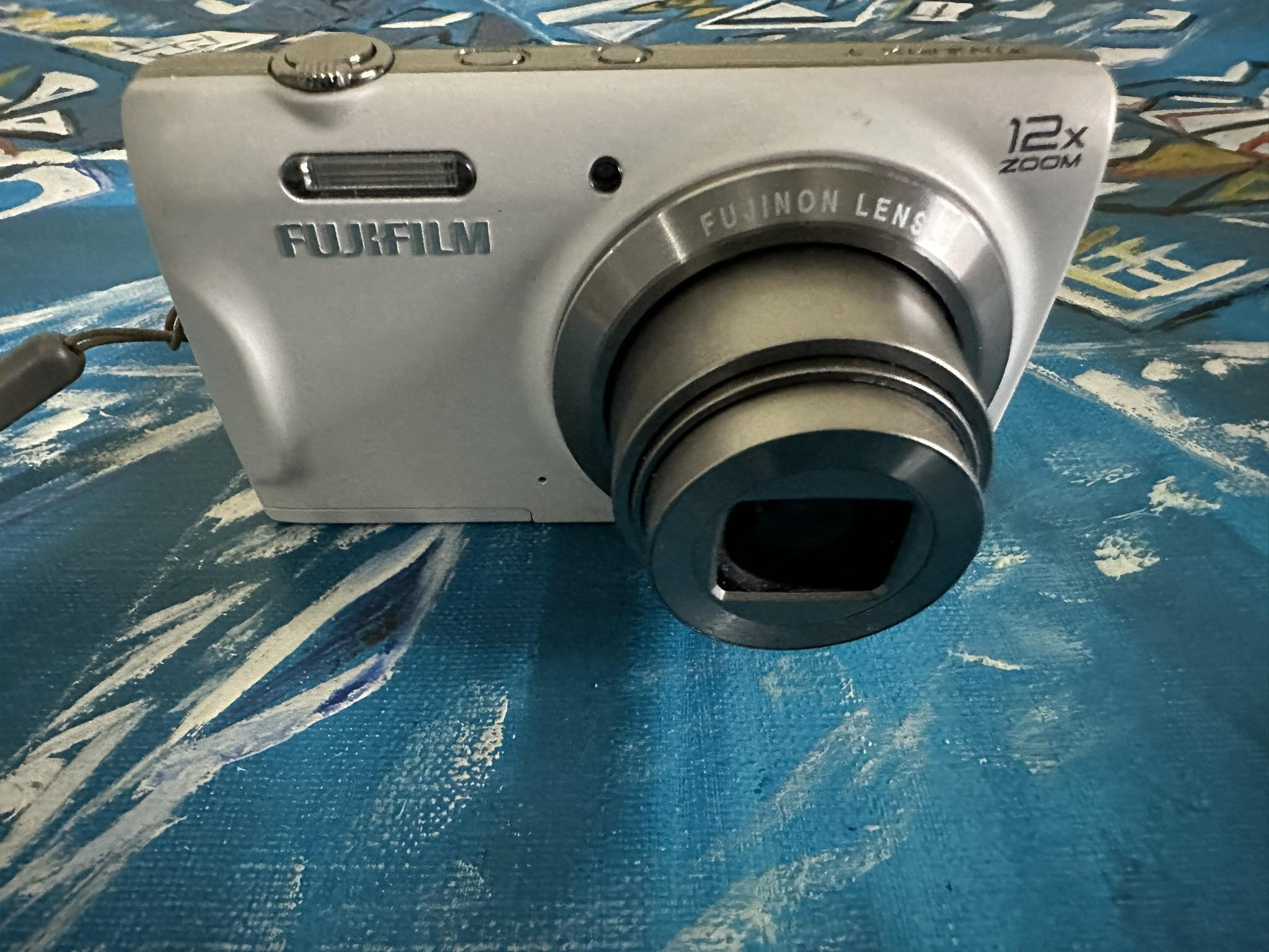 Fujifilm Finepix T500 HD Digital Camera 16.2 MP 12X Optical Zoom