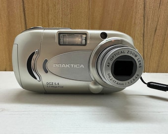 Praktica Dcz 5.4 Digital Camera Compact Penatcon Germany 5 MP Af Digital Zoom AA Batteries
