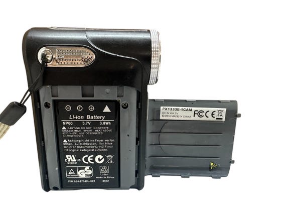 Toshiba PX1333E Japan Video Camera Camcorder Digital Compact + 1gb