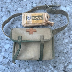 Wwii first aid kit -  Italia