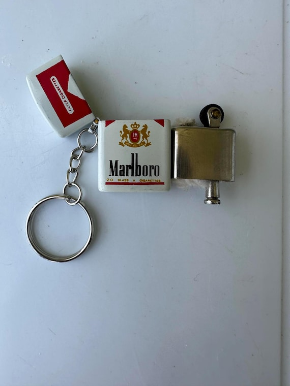 Vintage Unique Very Rare Mini Marlboro Petrol Metal Lighter With Key Chain  Cigarette Pack New Collectible