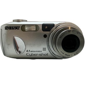 Sony CyberShot DSC-P73 Japanse digitale camera 4,1 MP 3x optische zoom Carl Zeiss 1,8 inch scherm compact