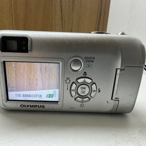 Olympus Camedia C 460 Digital Camera Compact 4MP 3 Optical Zoom image 7