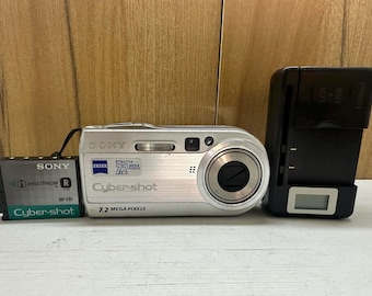 DSC-P150 | デジタルスチルカメラ Cyber-shot サイバーショット