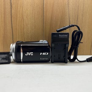 JVC Everio Gz-Hm334be HD Digital Video Camera Camcorder Japan 30x Optical Zoom Digital Konica Minolta Lens 800k 480p