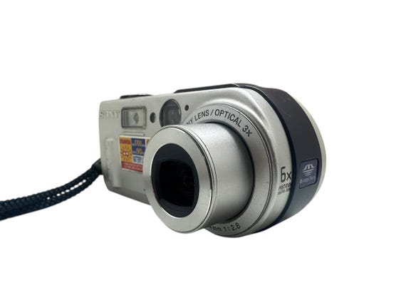 Sony Cybershot DSC-P1 Made in Japan Very Rare Digital Camera 3.3