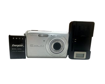 Casio Exilim EX-Z60 Digital Camera 6 MP 3X Optical Zoom 2.6 Inches