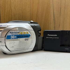 Panasonic VDR-M30 ビデオカメラ DVD-RAM対応 Panasonic DVD Palmcorder VDR-M30 review: Panasonic DVD Palmcorder