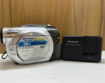 Panasonic DVD VDR D100E Video Camera 30X Optical Zoom Japan + Battery Charger Multi Format Recording