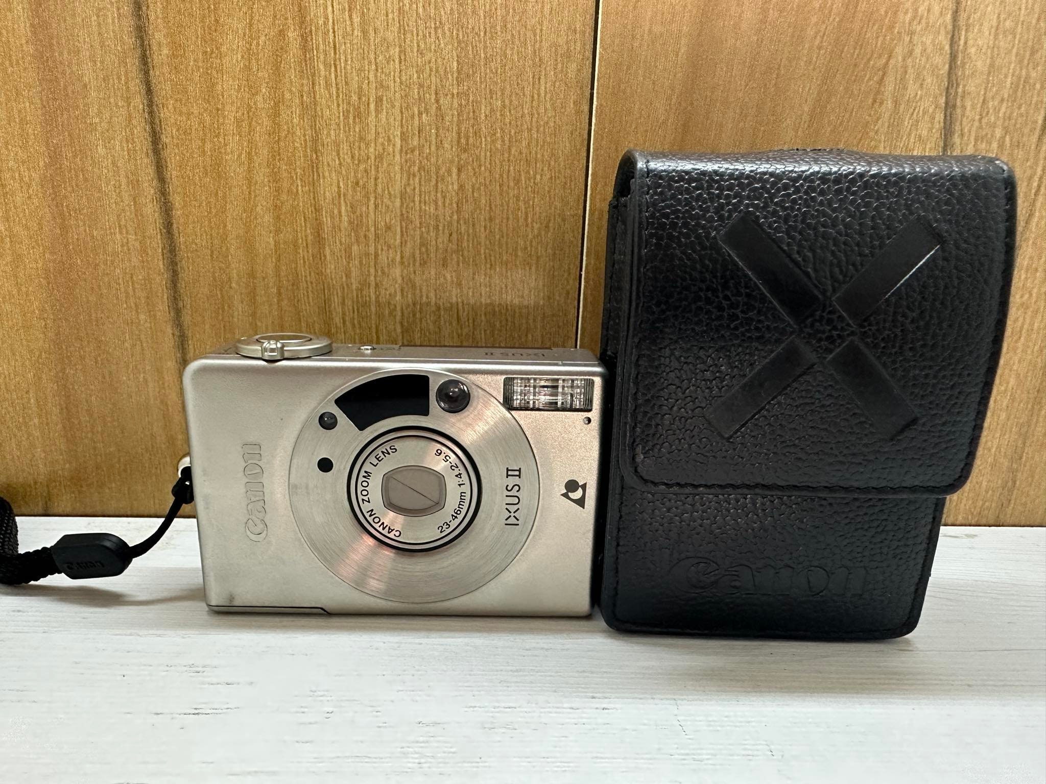 Vintage Canon Ixus II Japan 35mm APS Compact Film Camera 23-46mm