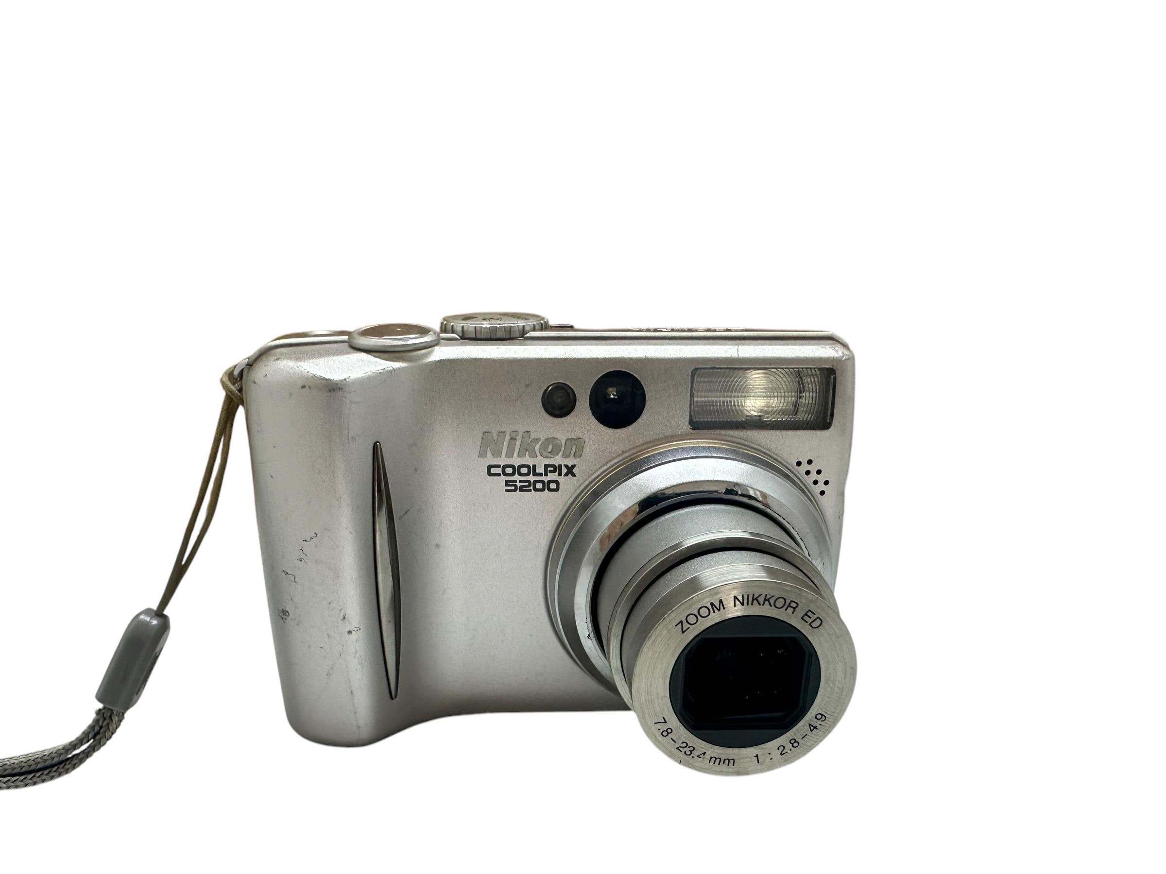 Nikon Coolpix 5200 Made in Japan Digital Camera 4 MP 3X Nikkor Red