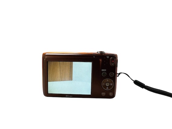 Nikon Coolpix S3500 20.1 MP Digital Camera 7x Wide Angle Optical