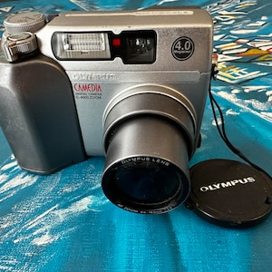 Appareil Photo Numérique Compact OLYMPUS CAMEDIA C-750 D'Occasion Venu