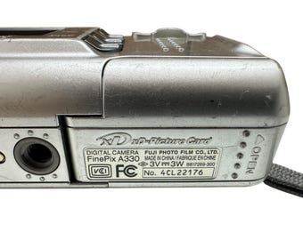 Fujifilm Finepix A330 Digital Camera 3.2 MP 3X Optical Zoom