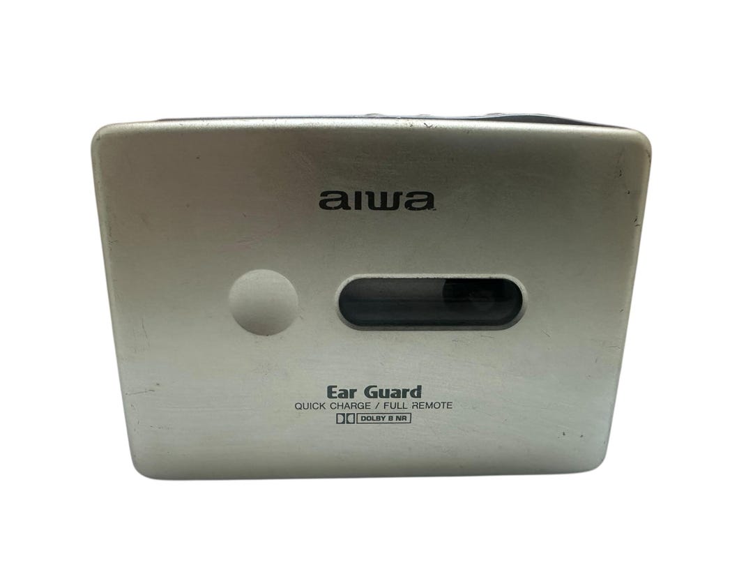 Vinatge Retro Walkman AIWA PX557 Japan Super Bass Stereo Ear Guard