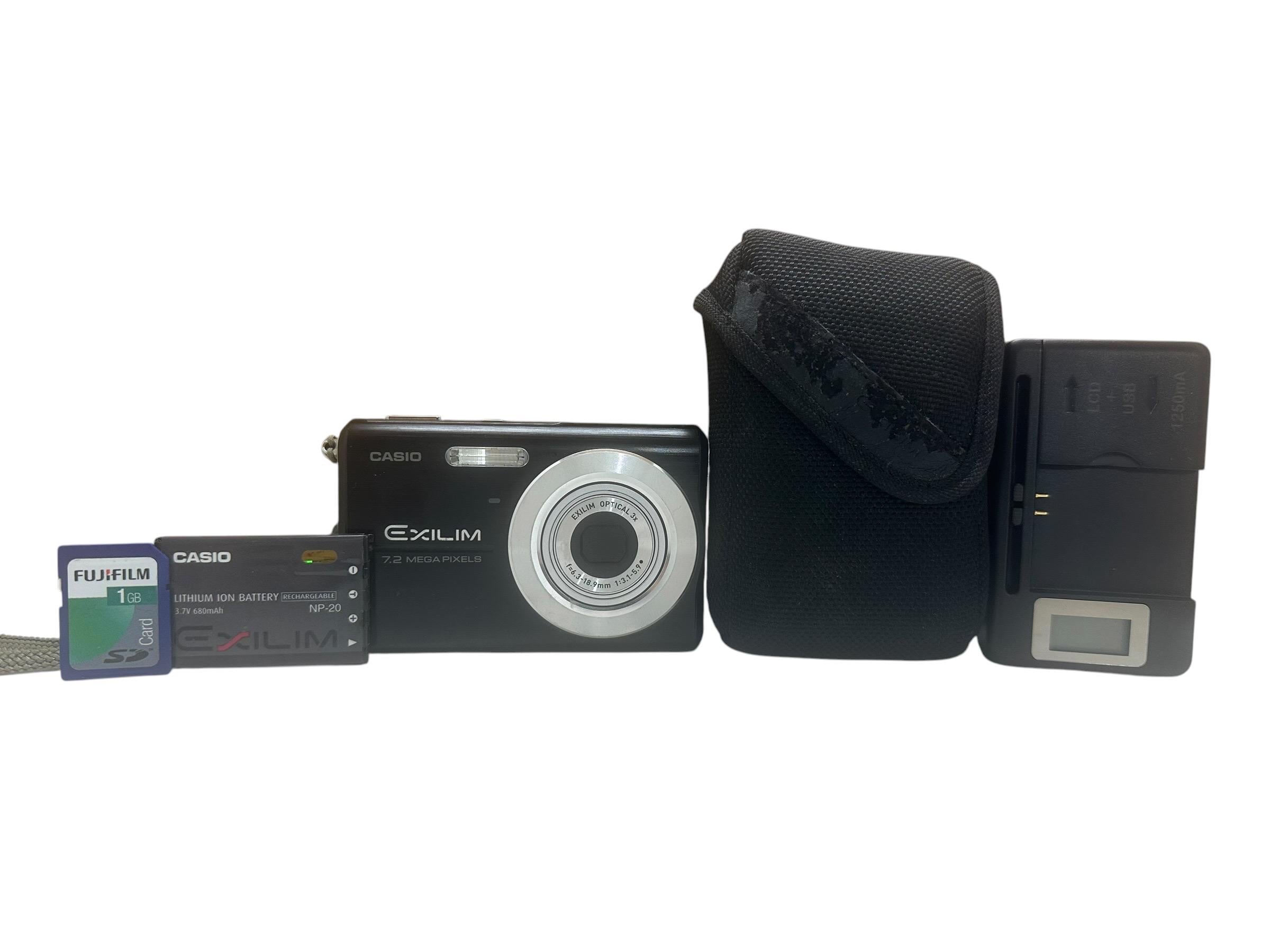 CASIO Exilim EX-Z75 Digital Camera 7.2 MP 3X Optical Zoom 2.6