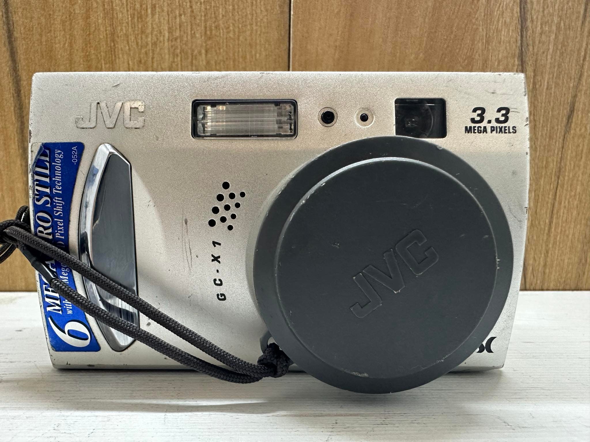 Vintage Unique JVC Gc-x1 Japan Digital Camera 3.3 MP Aspherical