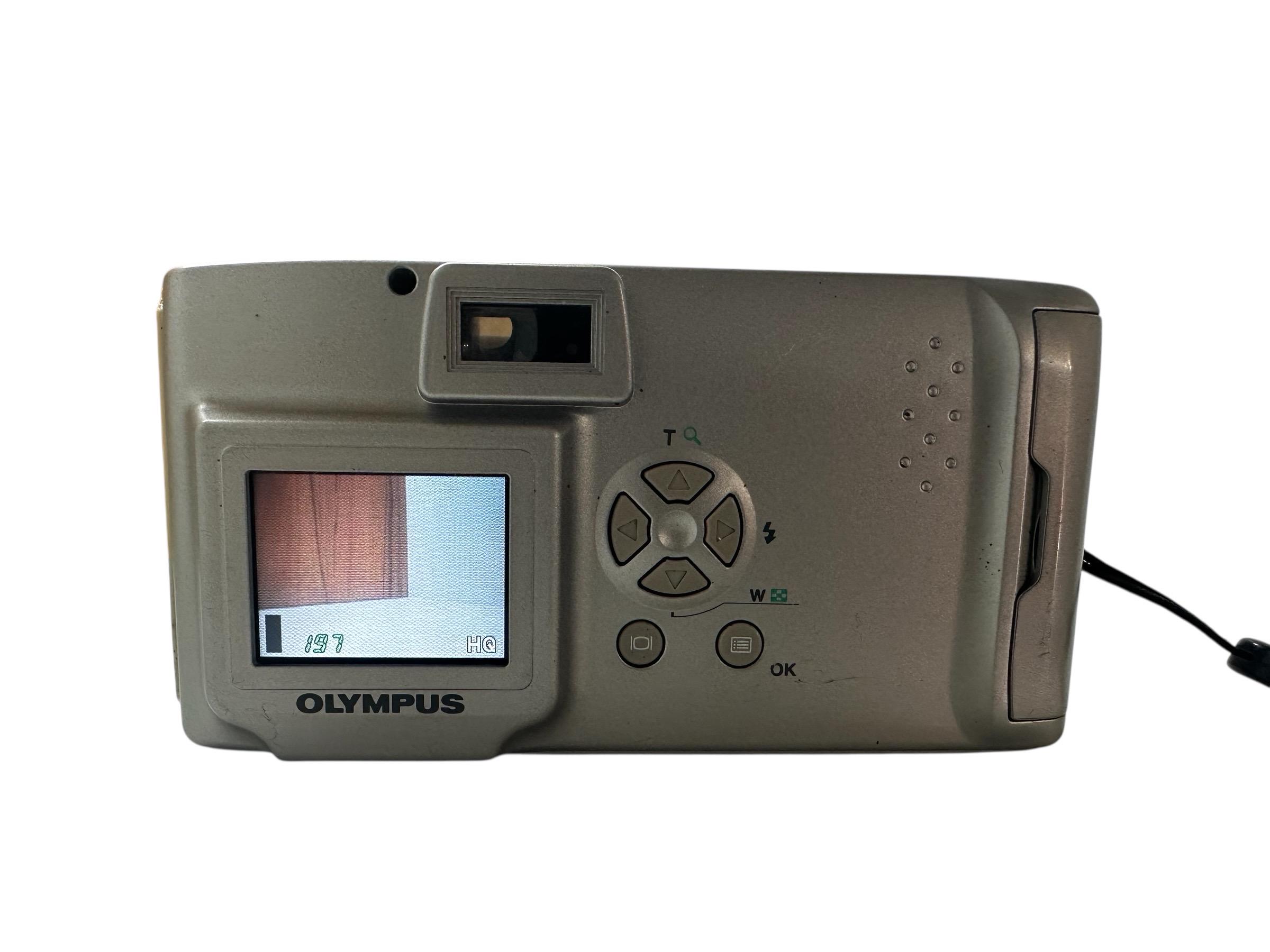 Vintage Olympus Camedia C-100 Zoom Digital Camera Compact 1.3 MP