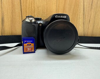 Casio Exilim EX-ZS100 Digital Camera 14 Megapixels