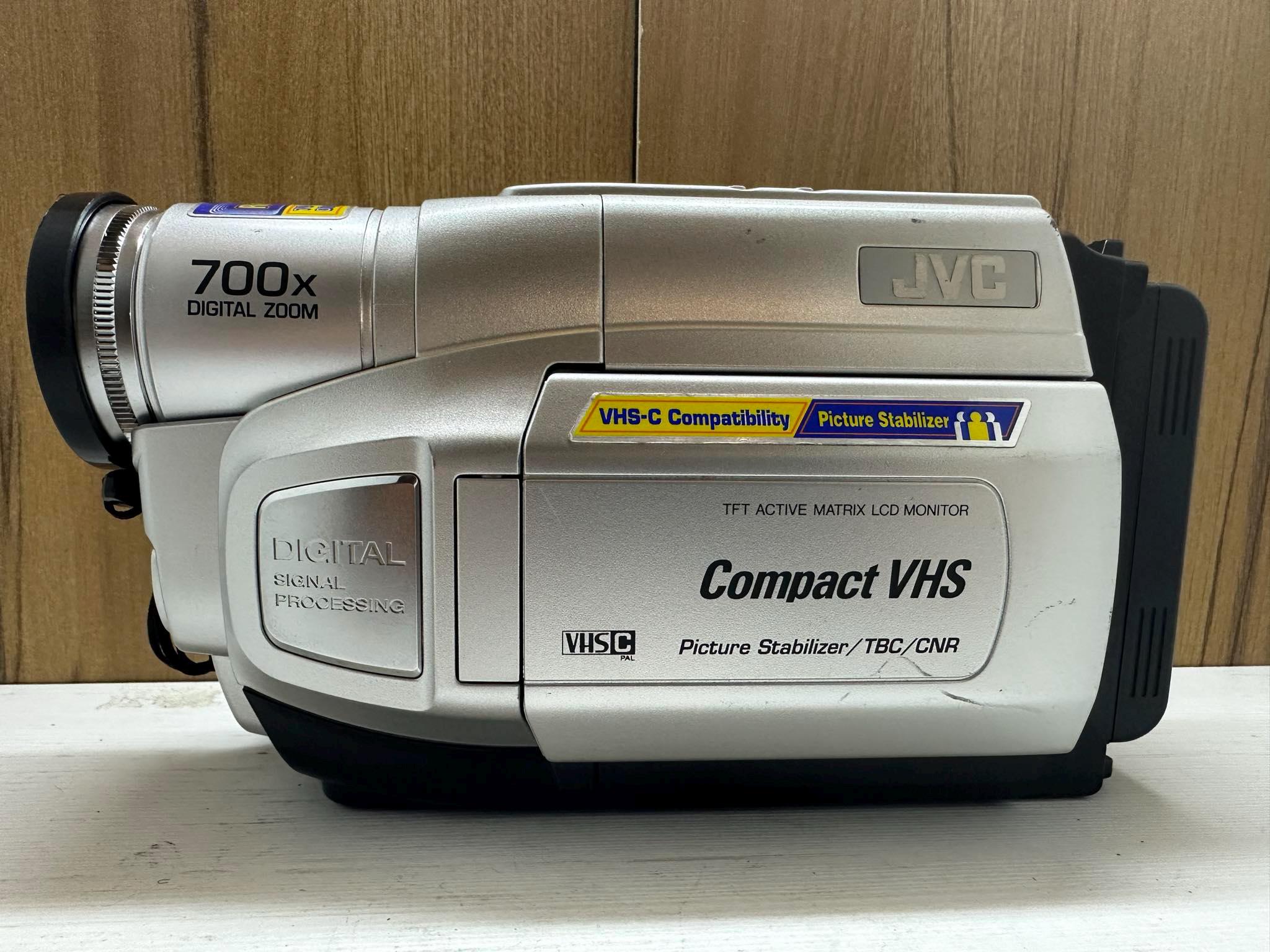 JVC Compact GR-FXM39EK VHS Camcorder 700x Zoom Digital Video