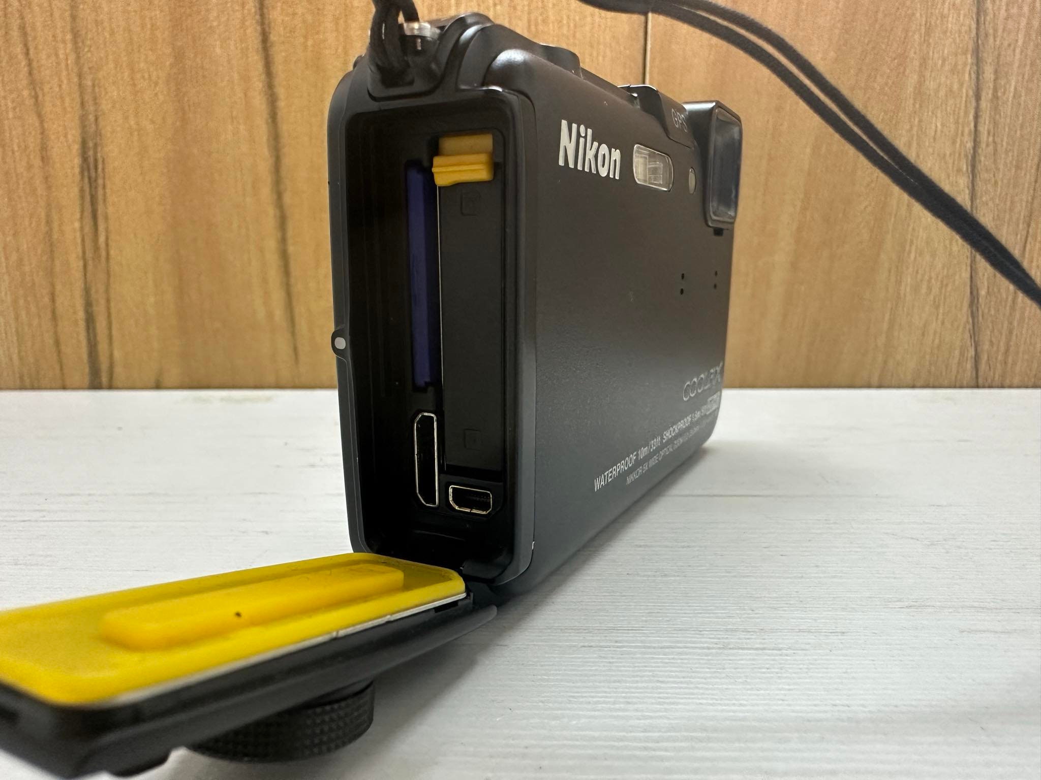 Nikon Coolpix AW100 GPS Full Hd Waterproof Shockproof Vr Nikon Coolpix AW100 GPS Full Hd Waterproof Shockproof Vr