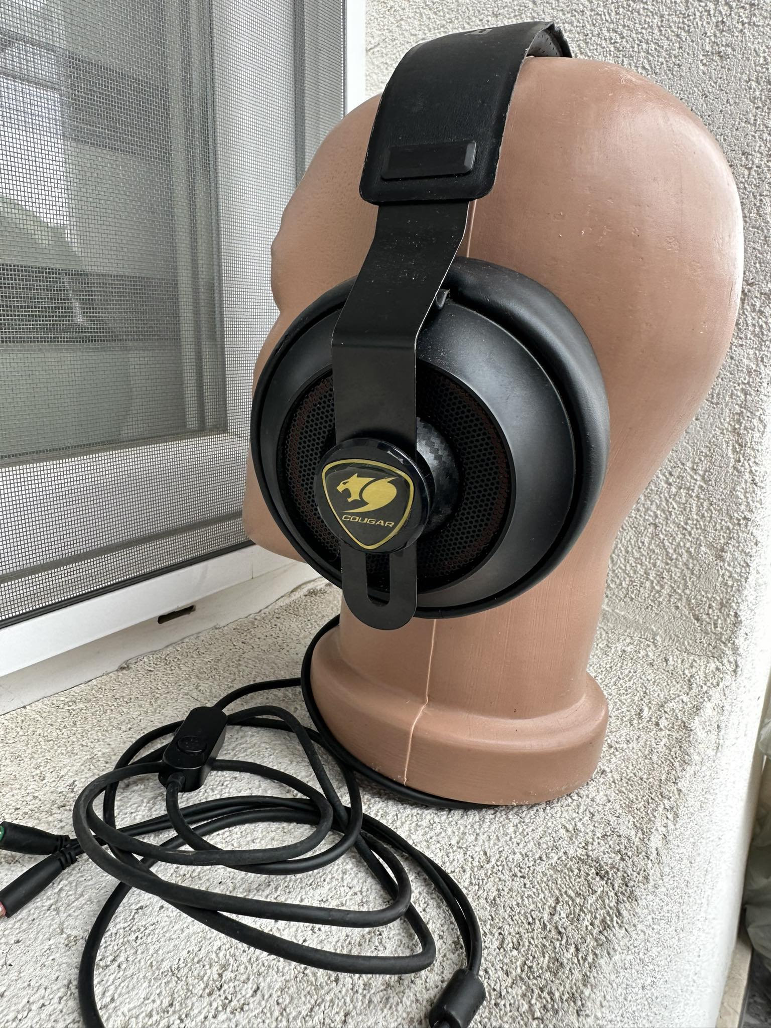 COUGAR PHONTUM S - RECENSIONE | Gamers Arsenal