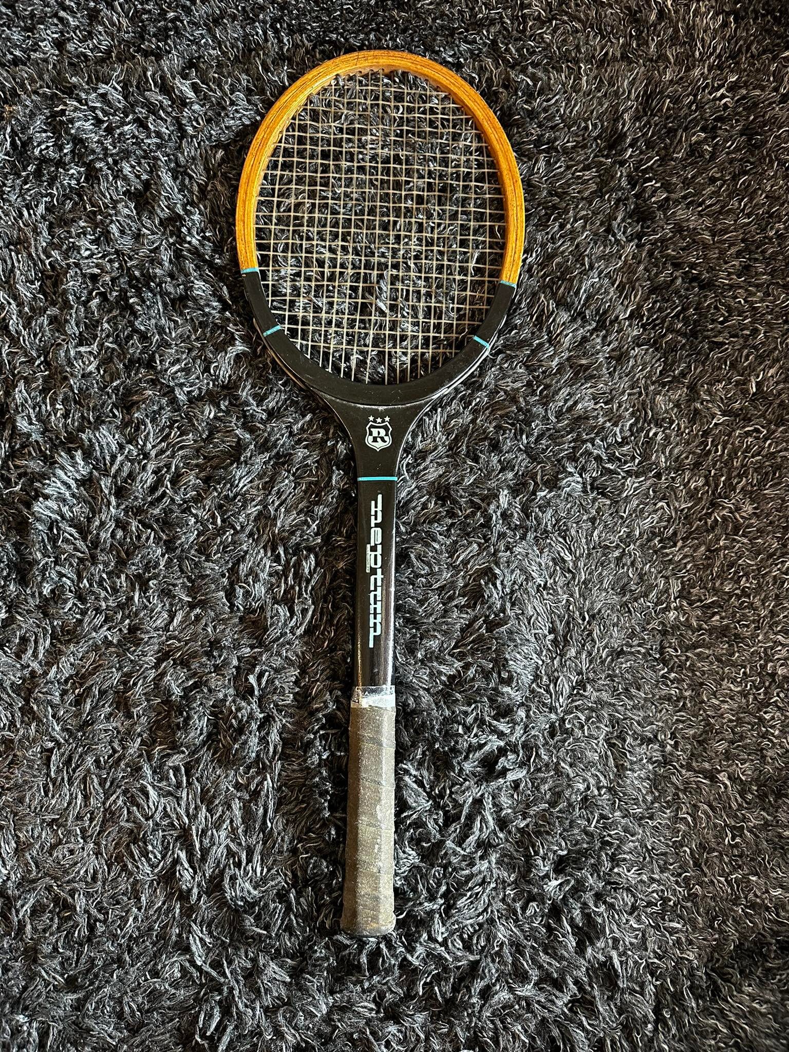4 Raquettes De Tennis En Bois Vintage - Années 70 - Fabrication Suisse - Neuves