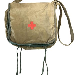 Vintage Military Medical Rescue Bag Army Red Cross 1940 Year Green