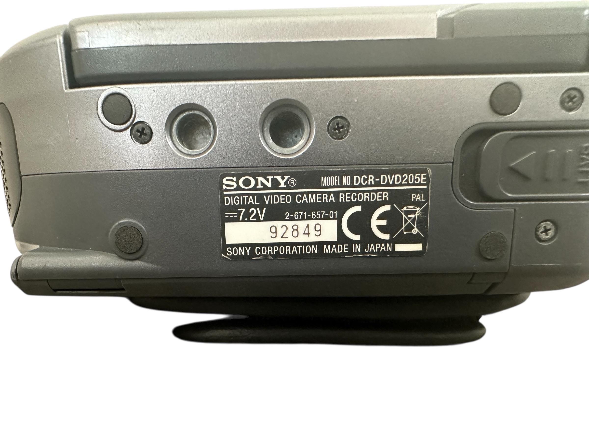 Sony Camcorder Handycam DCR- DVD205E Japan Dvd Disc Camera Mp4