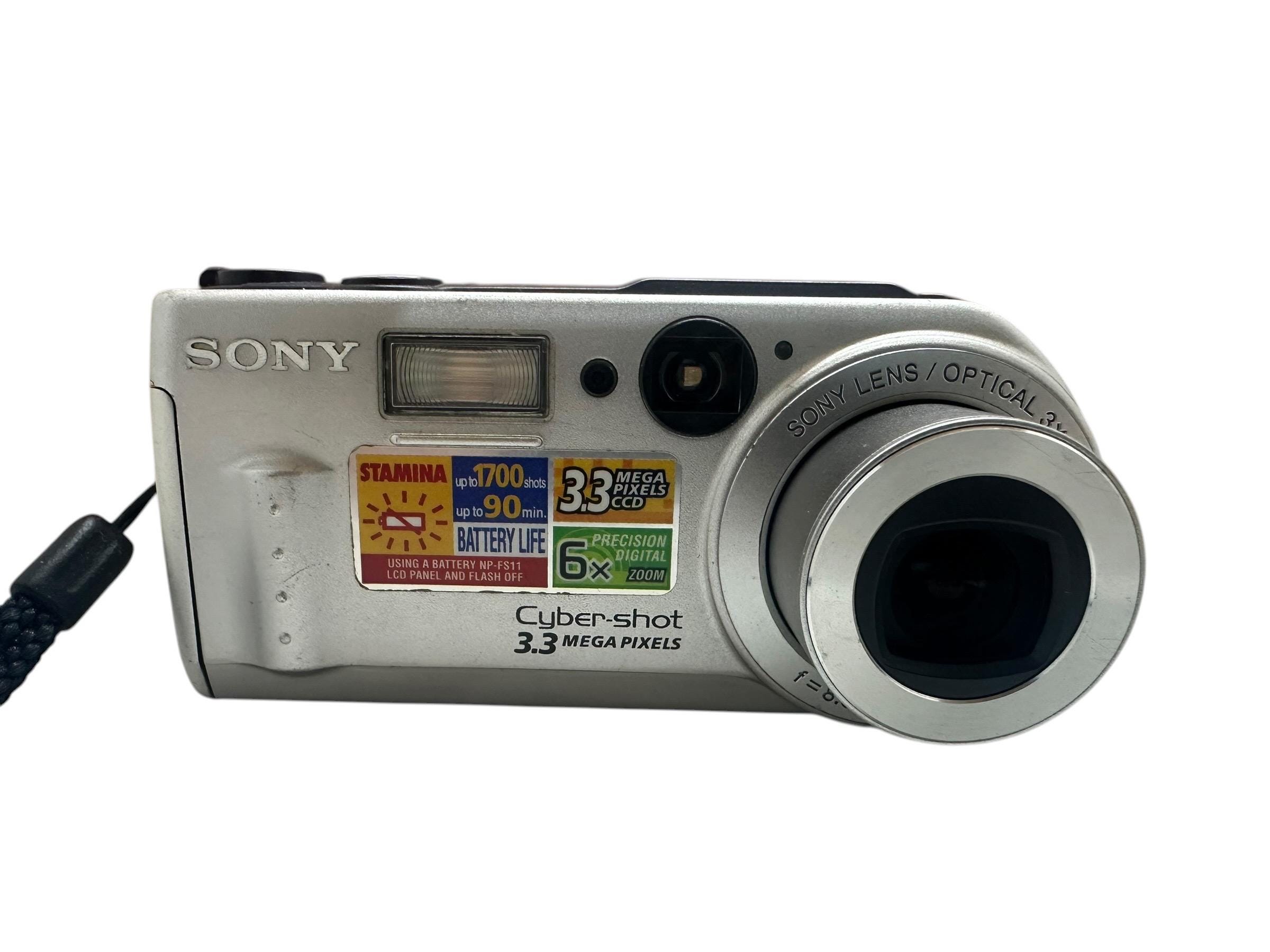 Sony Cybershot DSC-P1 Made in Japan Very Rare Digital Camera 3.3