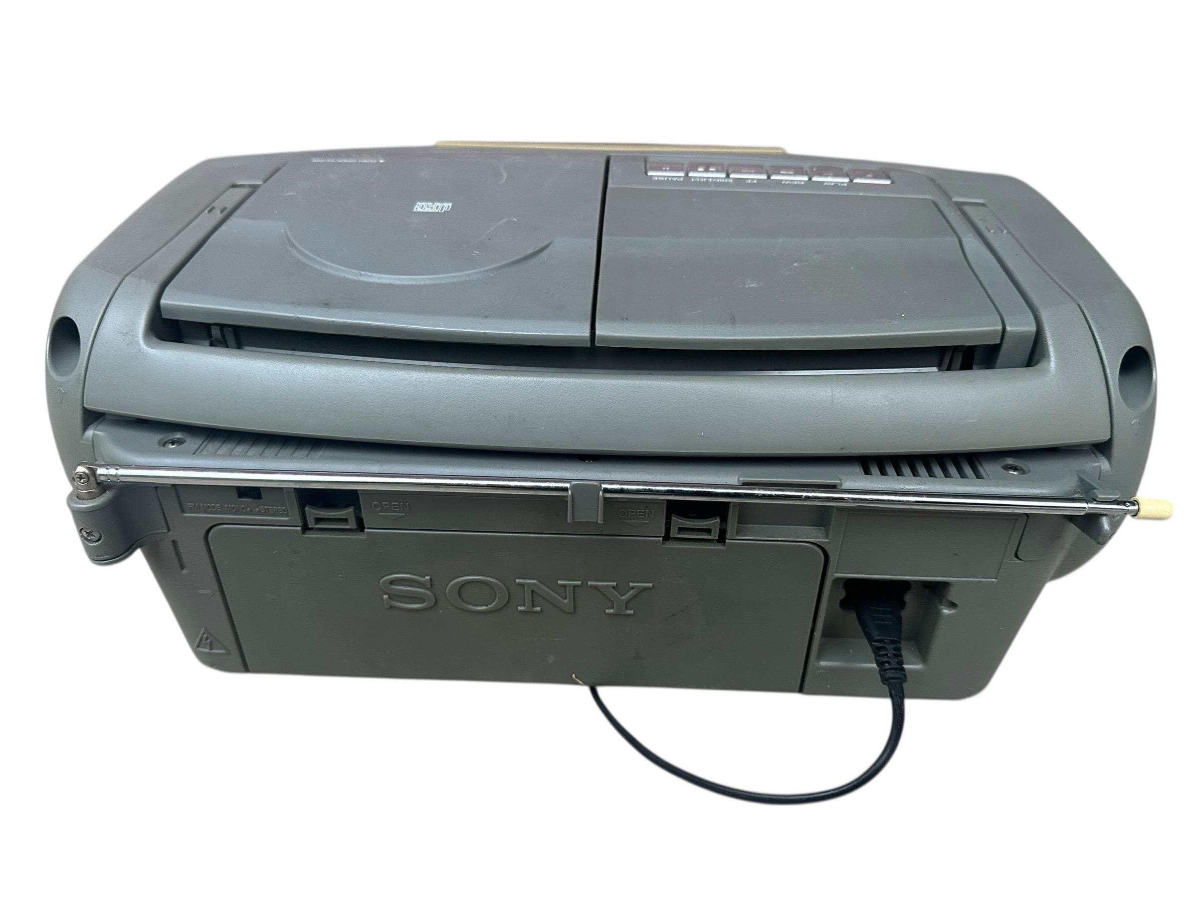 Vintage Sony CFD-V8 Radio Cassette Player Boombox 2.0 Stereo