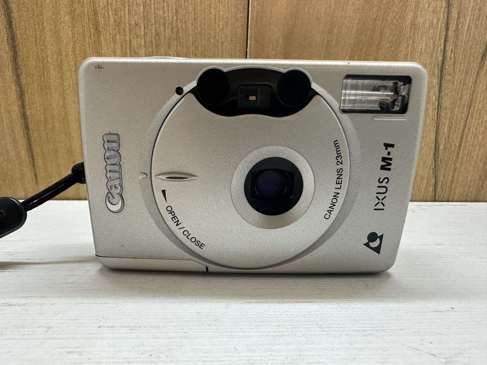 Vintage Canon Ixus M 1 Japan 35mm APS Compact Film Camera 23mm