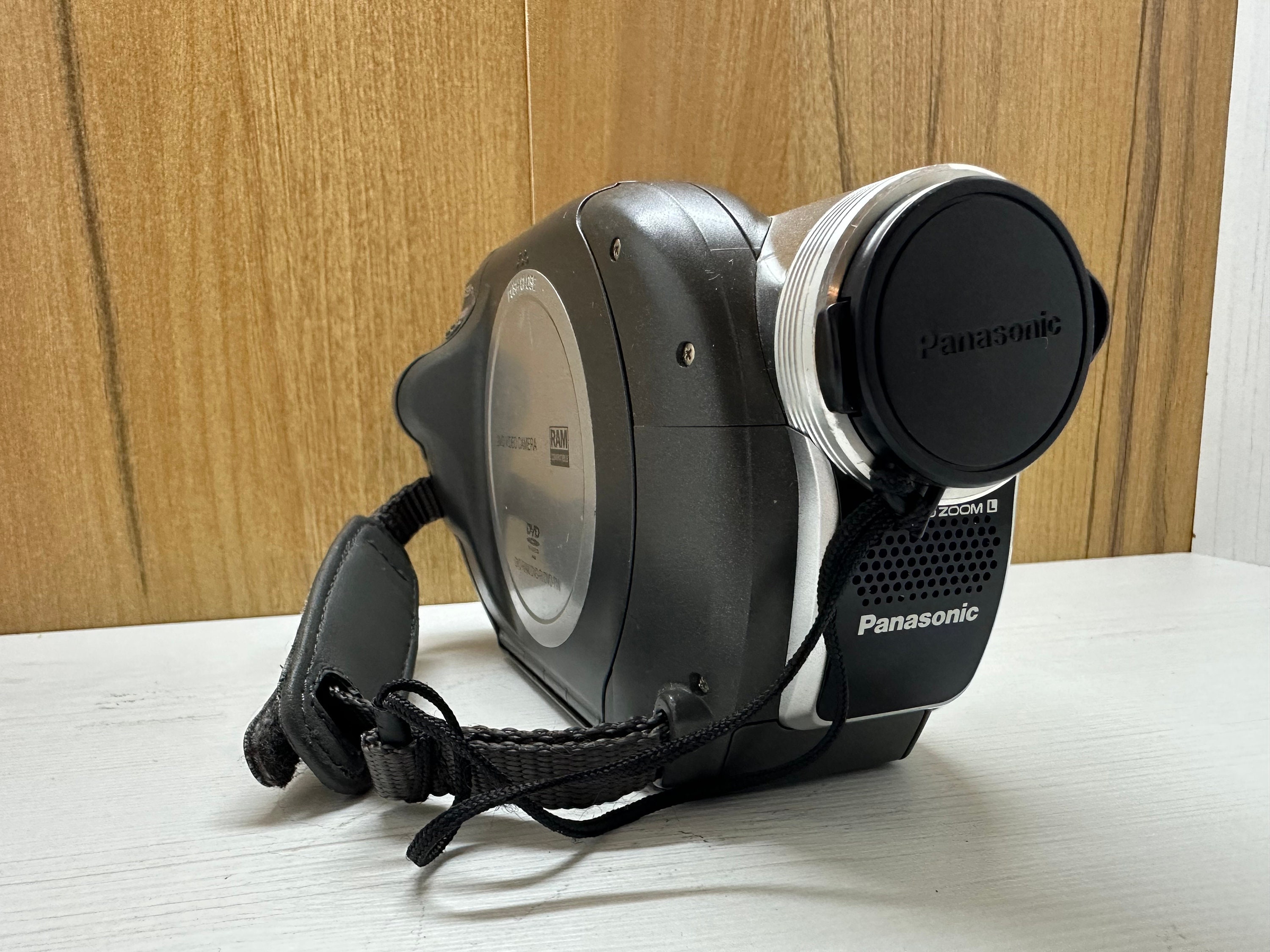 Panasonic DVD VDR D100E Video Camera 30X Optical Zoom Japan +