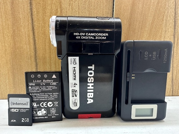 Toshiba Camileo P10 HD Youtube Hdmi Video Camera Camcorder Digital