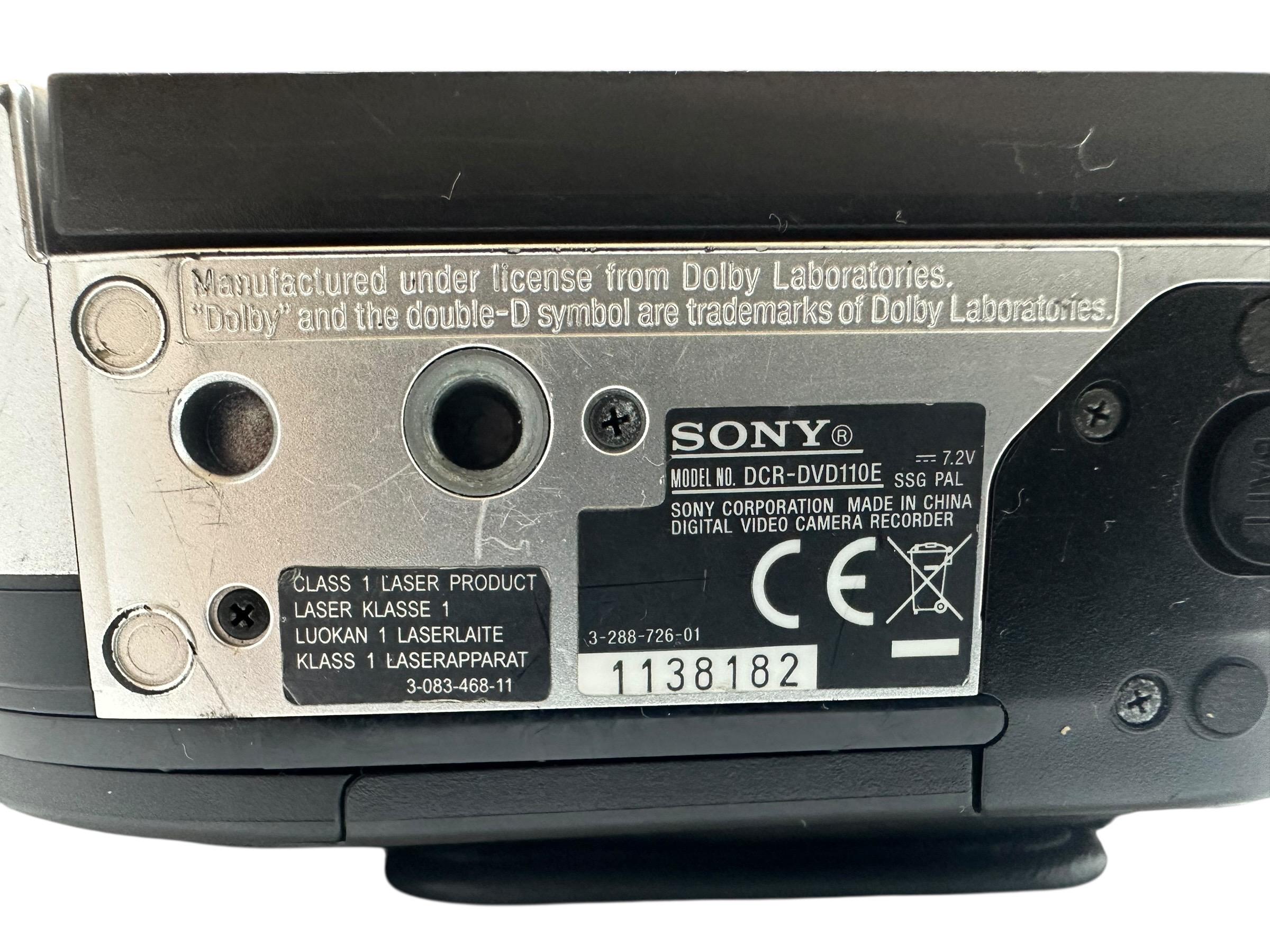 Sony Handycam Dcr-dvd110 HYBRID Touch Screen Cmos High Resolution