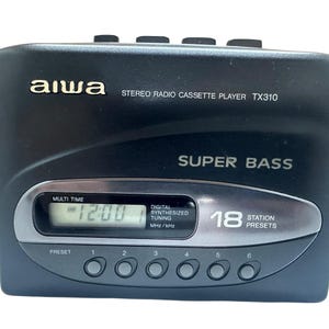 Vinatge Retro Walkman AIWA Super Bass Hs Tx310 Stereo Fm AM Radio Cassette Player Digital Tuning Mhz 18 Stations Old Unique Music Cassette