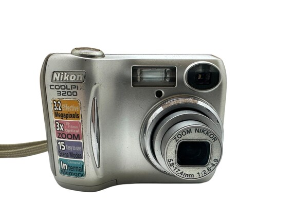 Nikon Coolpix E3200 Nikkor 15 Scene Modes Digital Camera 3.2 MP 3X