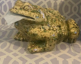 Toilet  paper Ceramic frog dispenser