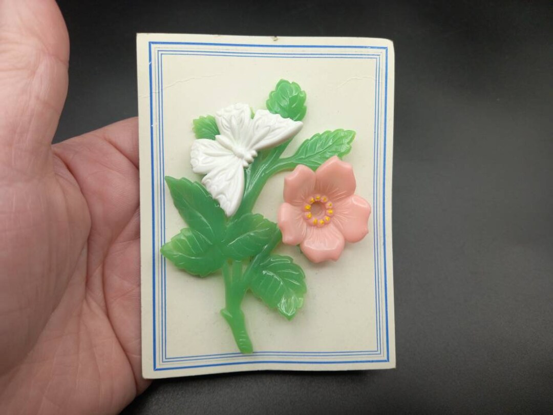 ヴィンテージ セルロイド ブローチ　ドイツ製 ヴィンテージ 1940 年代 セルロイド 3D ピンク フラワー